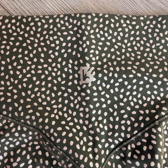 Buffbunny collection Olive and gold bossy print Rosa leggings - Picture 6 of 7